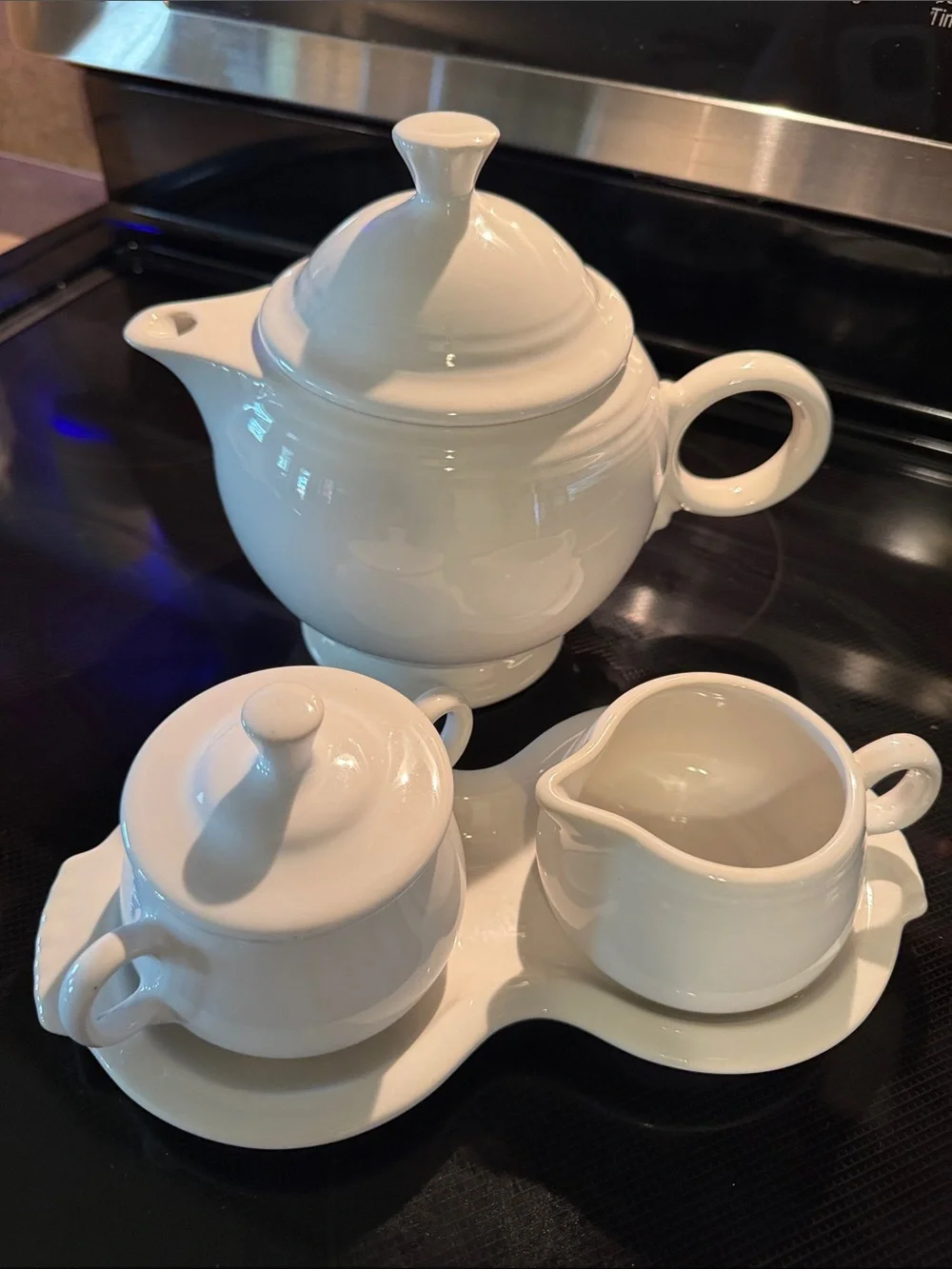 Fiestaware White Teapot with Sugar and Creamer plus Tray - Picture 10 of 10